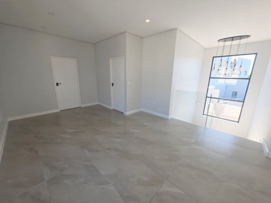 4 Bedroom Property for Sale in Sandown Western Cape